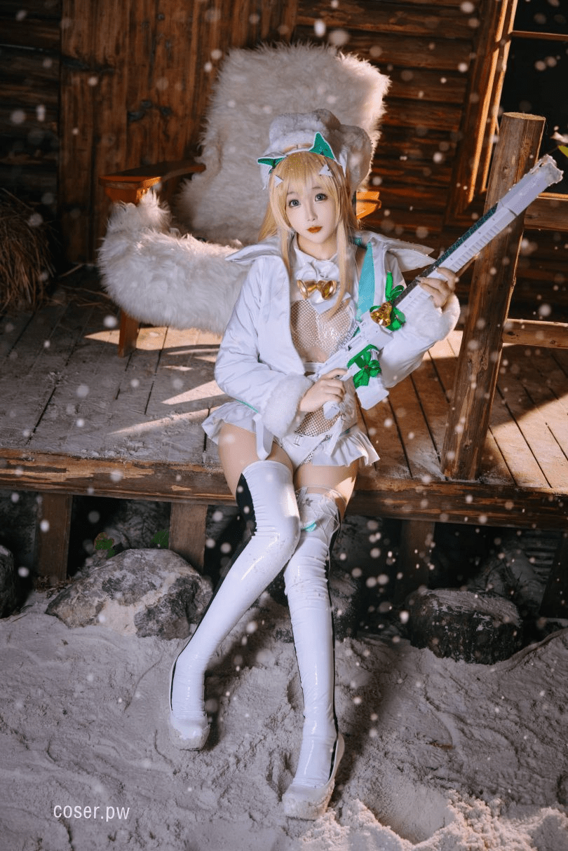 《日奈娇SSR级的露菲COS，让人看得心动不已。》-3