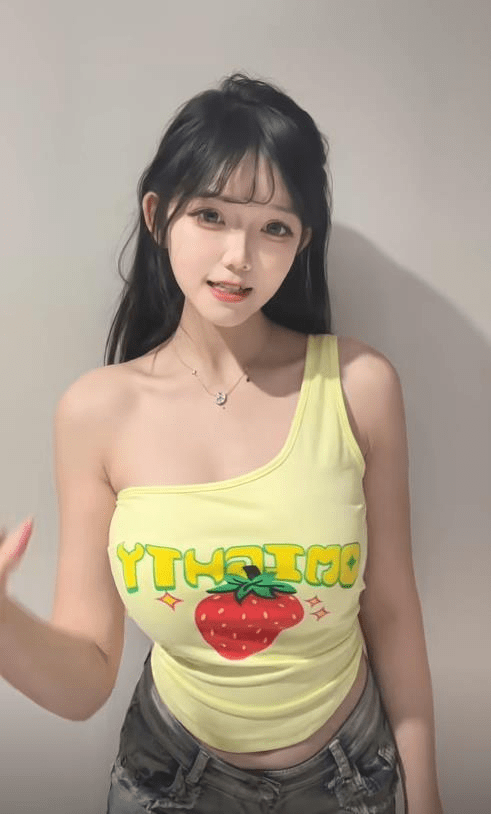 麻心汤圆个人简介，校服控美腿福利岛遇写真图包-1