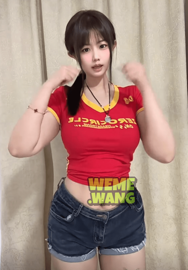 探索时尚与个性结合的魅力 —— 抖音红人可爱小鼠酱的独特魅力-2