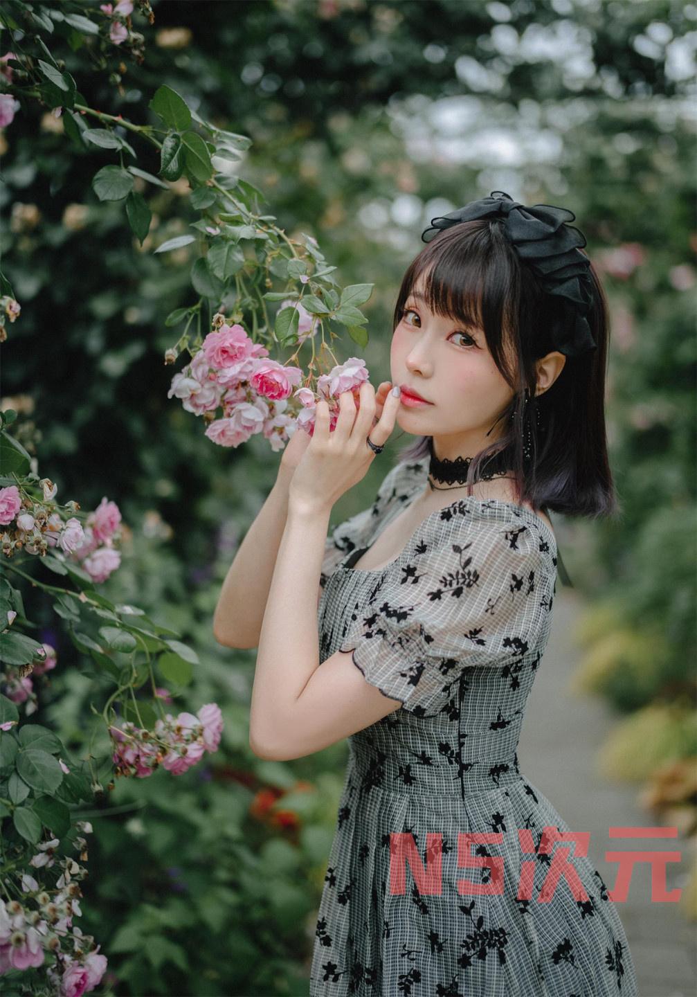 ElyEE子Tier8月3套图来袭，浪漫与梦幻交融-2