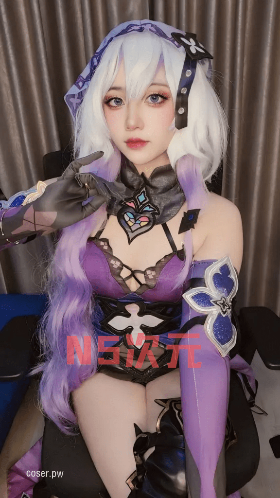 泰国COSER Khun_Beam的神秘占卜师黑天鹅-3