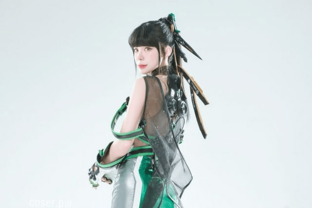 韩国李多惠COSPLAY《剑星Stellar Blade》异星战士伊芙-2