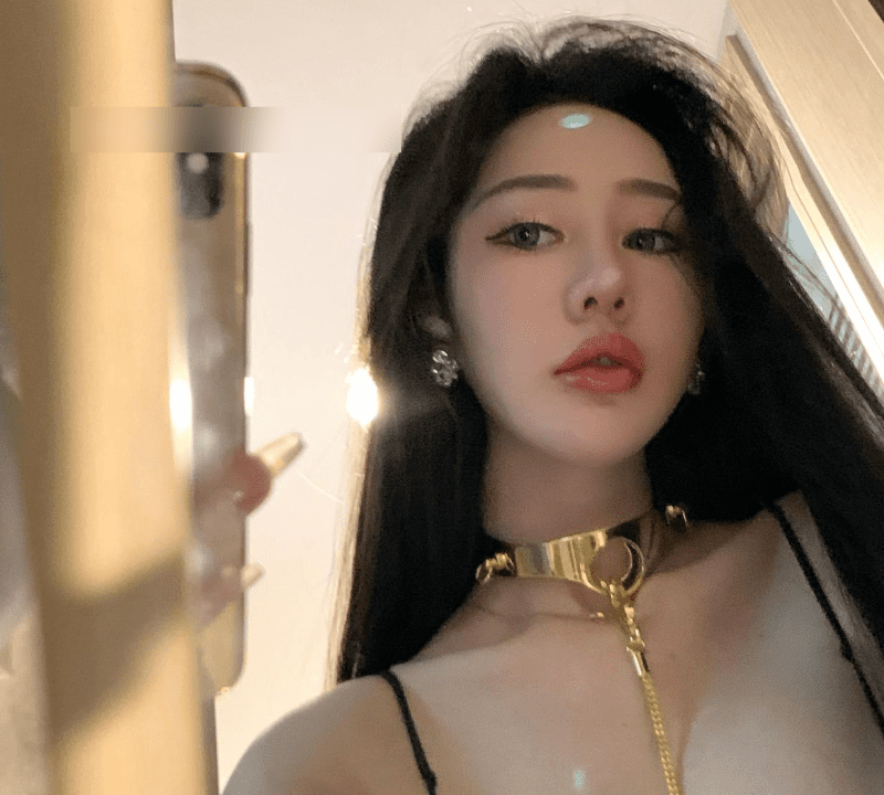 不爱笑的赛琳觅圈教室制服诱惑 写真作品推荐-1