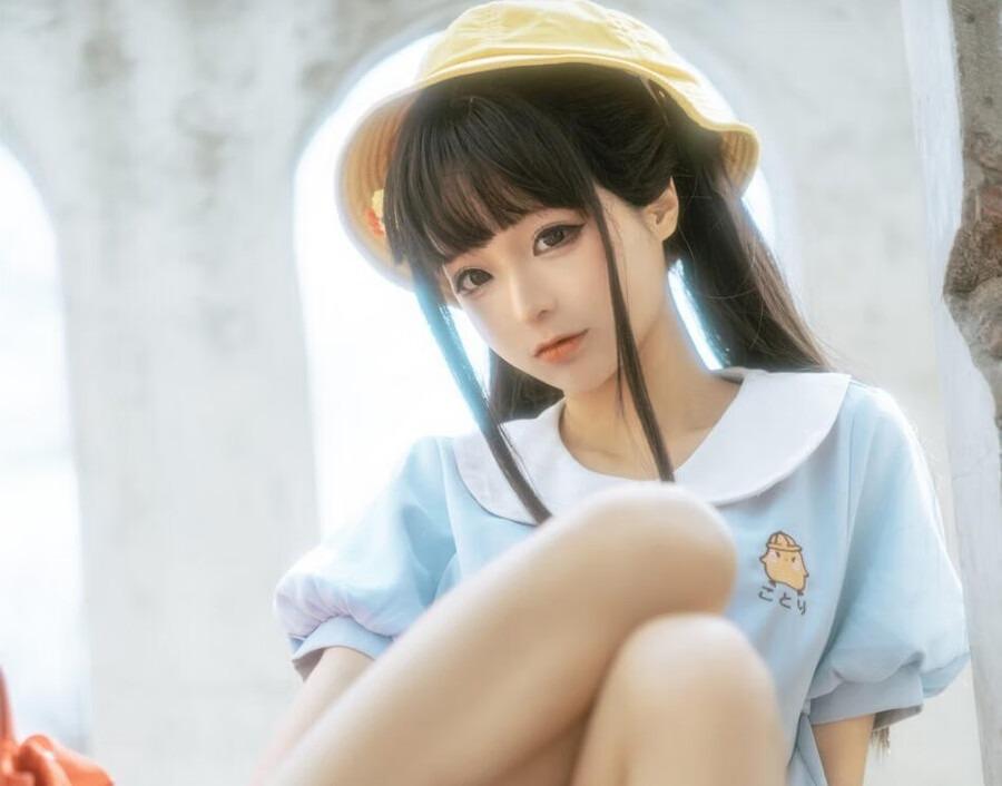 蠢沫沫化身为可爱小黄帽，背着红色小书包去上学-2