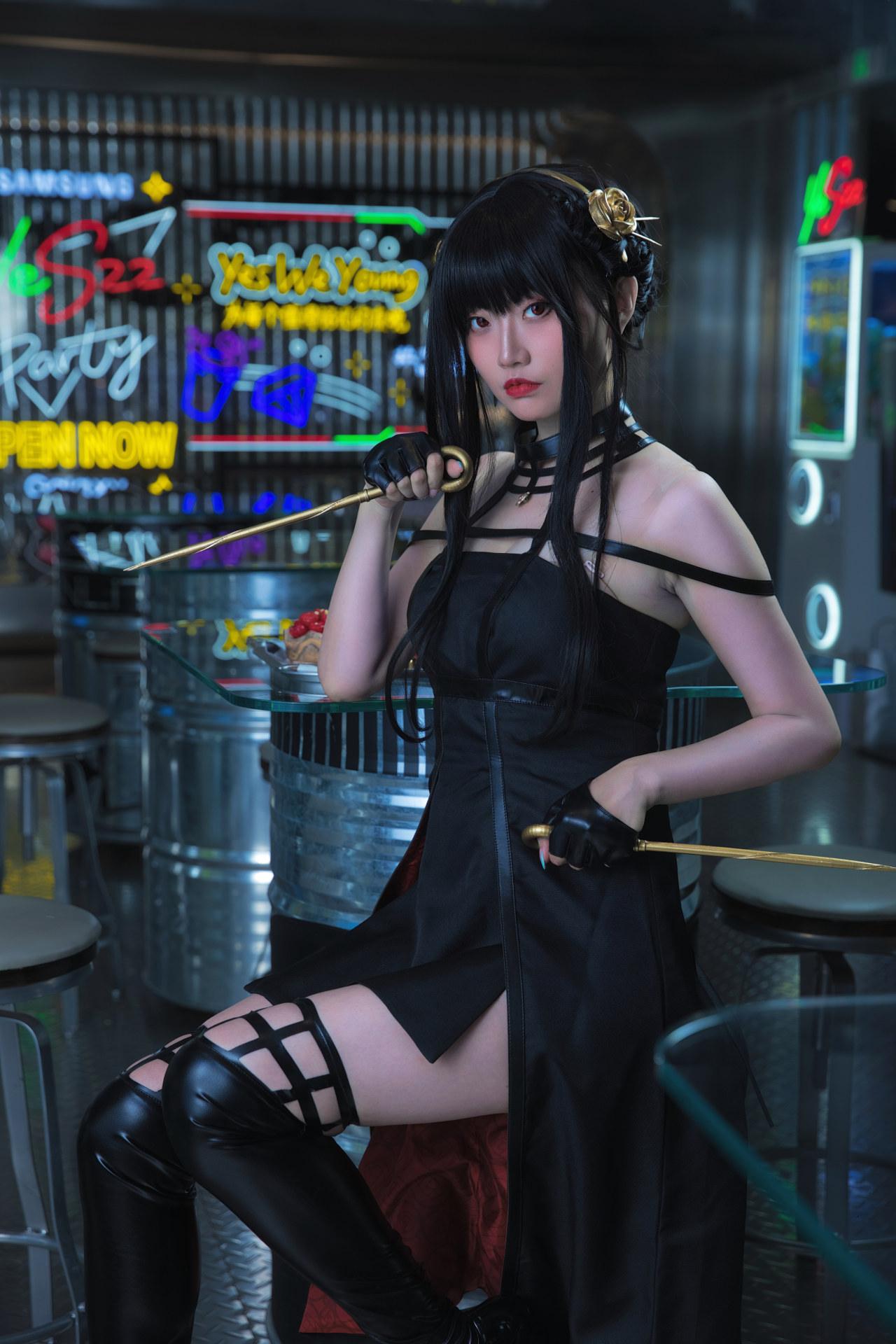 《间谍×过家家》荆棘公主约尔COS真人图 (CN：梁月曦Luna)-6