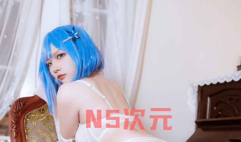 二佐Nisa再现碧蓝航线恰巴耶夫礼服之美-1 二佐Nisa再现碧蓝航线恰巴耶夫礼服之美-1