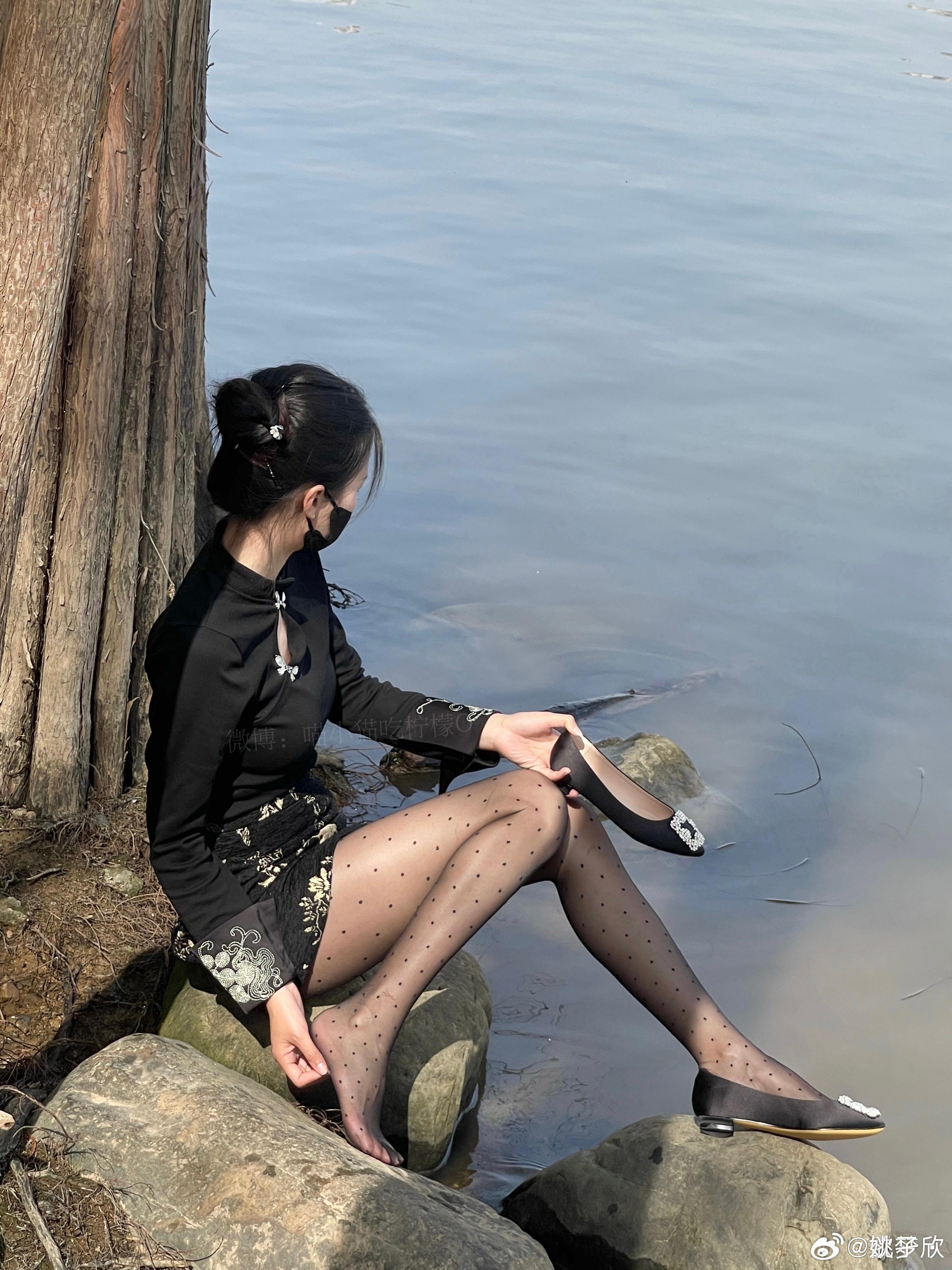 喵小猫吃柠檬个人简介，早期微密圈作品图集-3