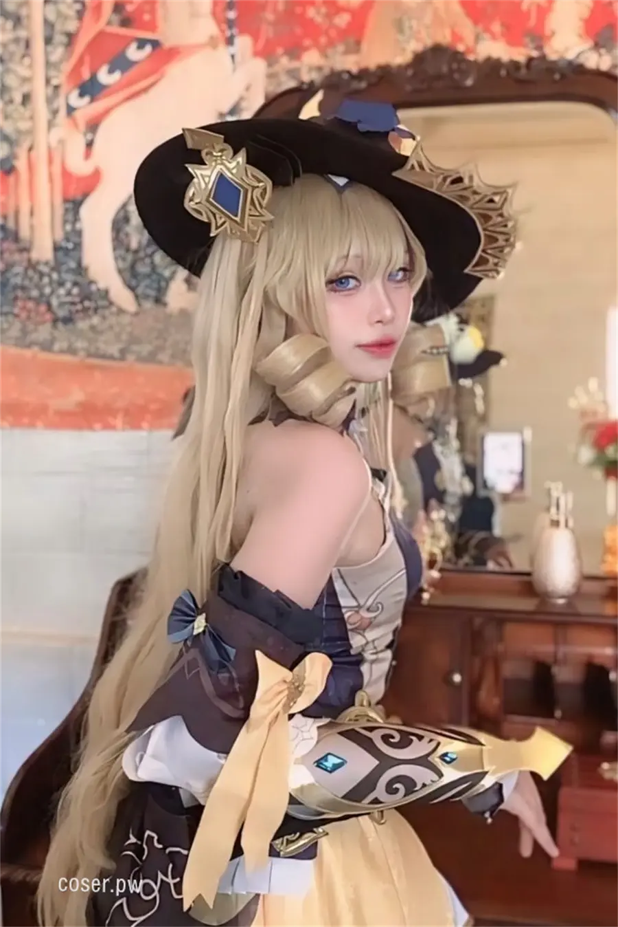 泰国Coser FuutaMoli完美演绎《原神》角色娜维娅-1 泰国Coser FuutaMoli完美演绎《原神》角色娜维娅-1