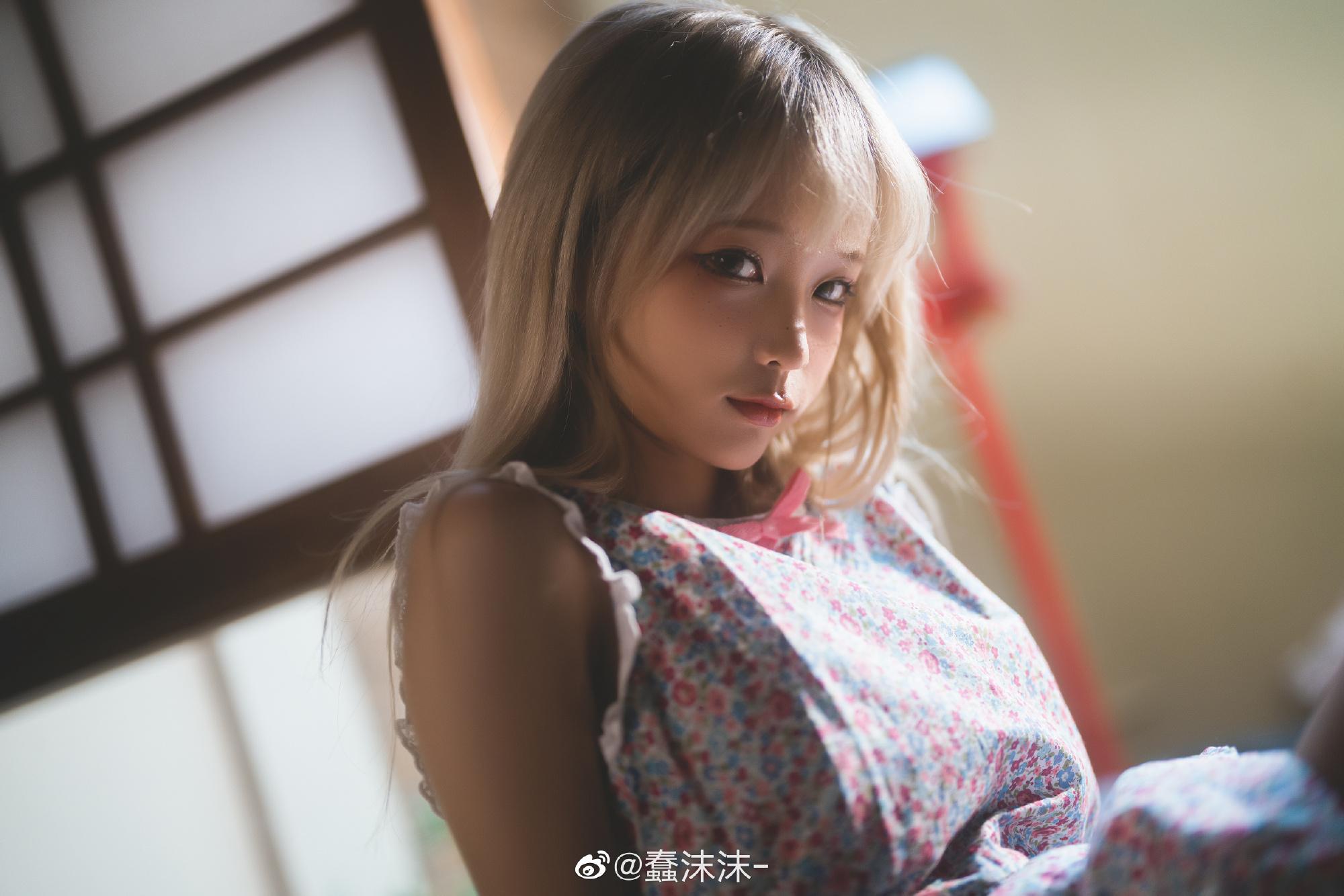 蠢沫沫9月最新《和风碎花》写真图-1