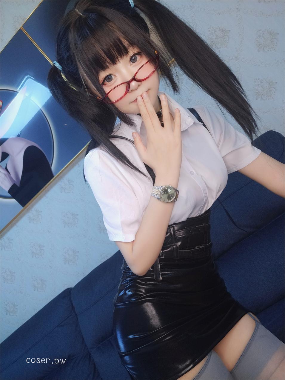 软妹摇摇乐个人介绍，全套写真图片异常火热-1