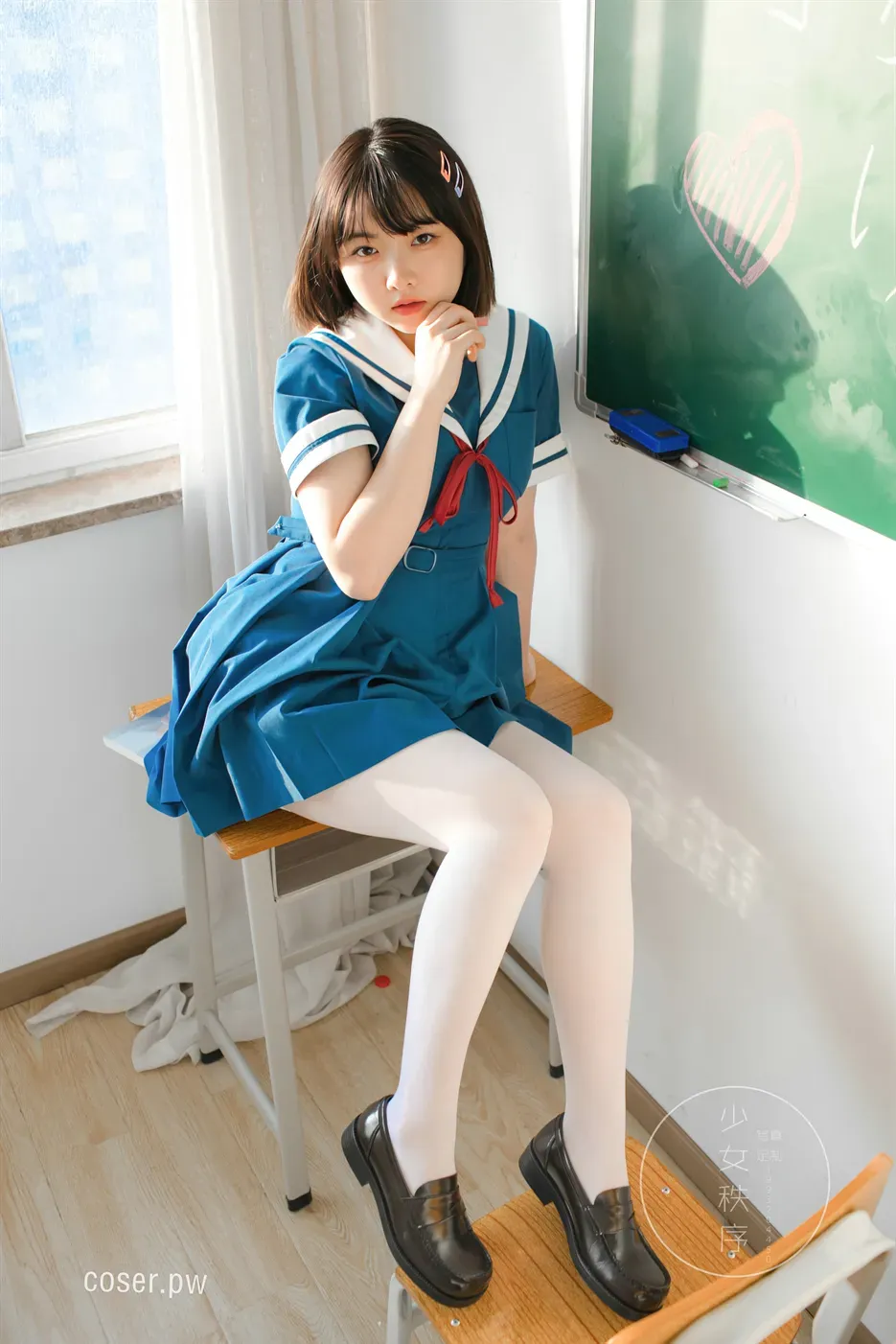 少女秩序全网套图，美好瞬间的艺术保存-1