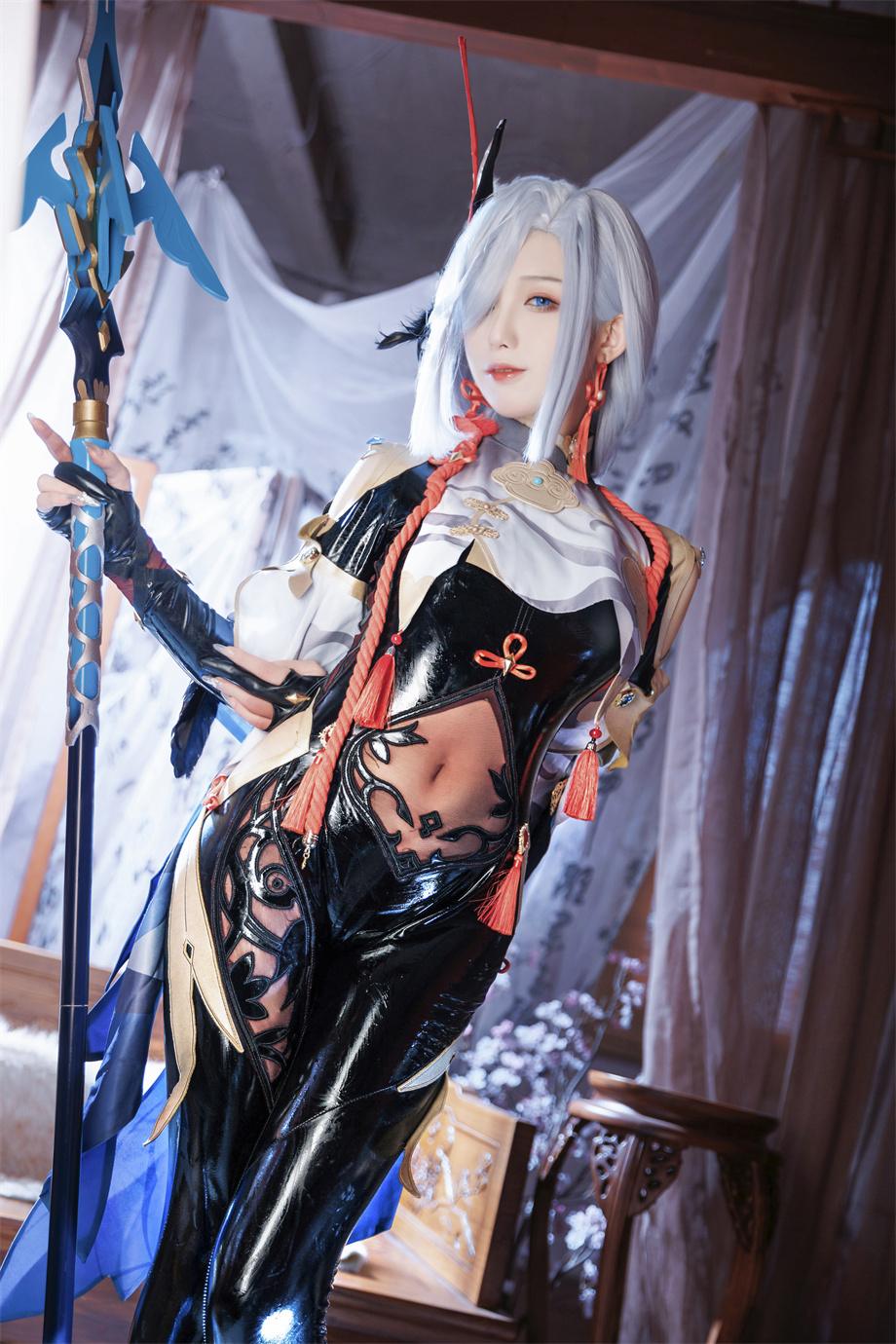 封疆疆v作品与风格，个人背景与职业发展-2