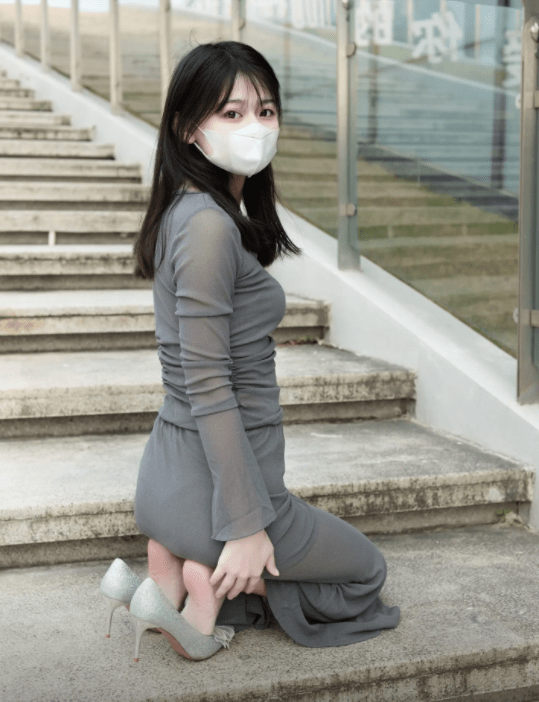 《甜辣小北微密圈图，动人的眼神，优雅迷人的造型！》-1