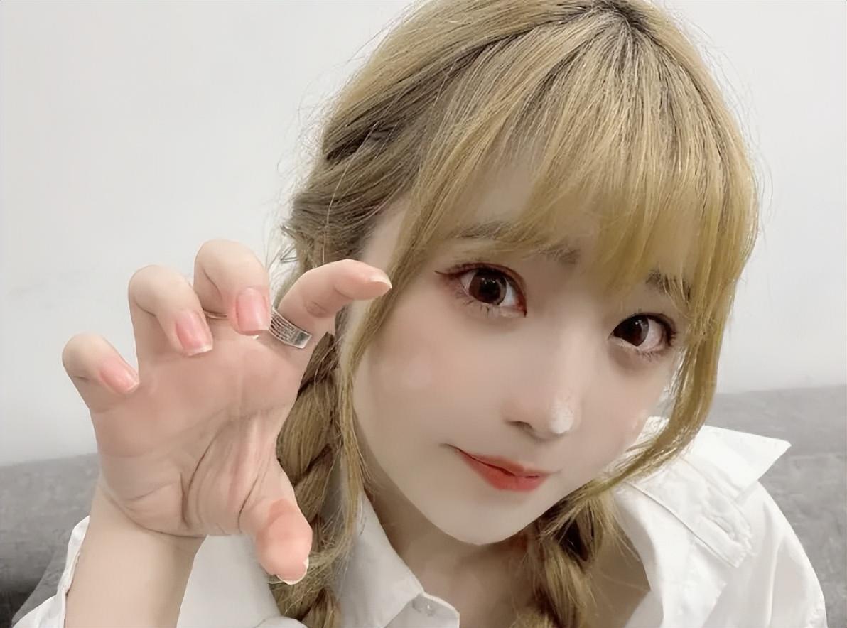 国服第一萝莉” 王奕萌Cos《狐妖小红娘》涂山苏苏一炮而红-1