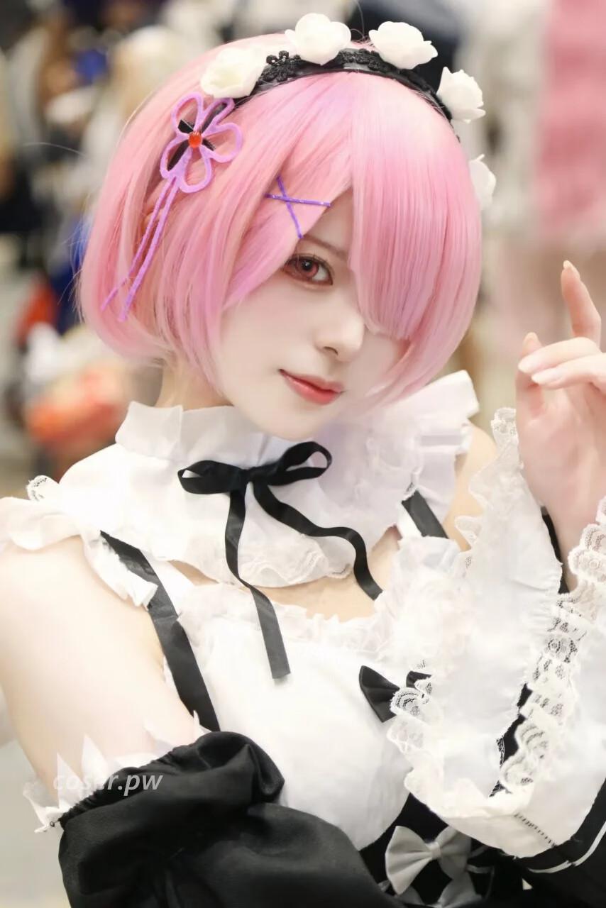 《现役女大生TikToker「还没有名字」十足的Cosplay爱好者一枚》-6