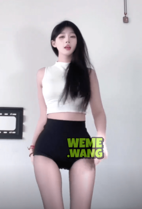 抖音红人中森紫菜：在光影流转间绽放的时尚魅力-1