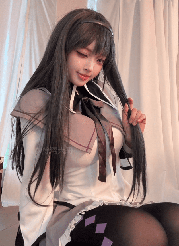 徐珺大哥个人简介,各种微密圈舰长图片一览尽收眼底-2 徐珺大哥个人简介,各种微密圈舰长图片一览尽收眼底-2