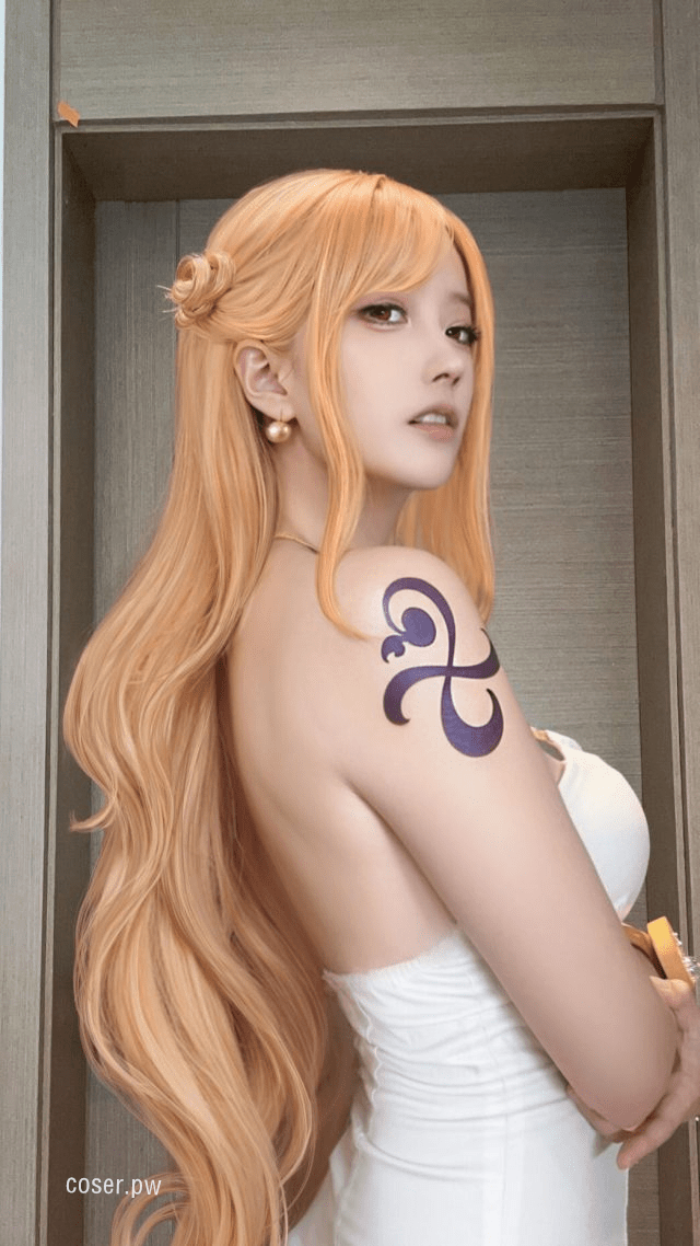 知名Coser“老虎尾巴呢”的航海士娜美惊艳登场-1