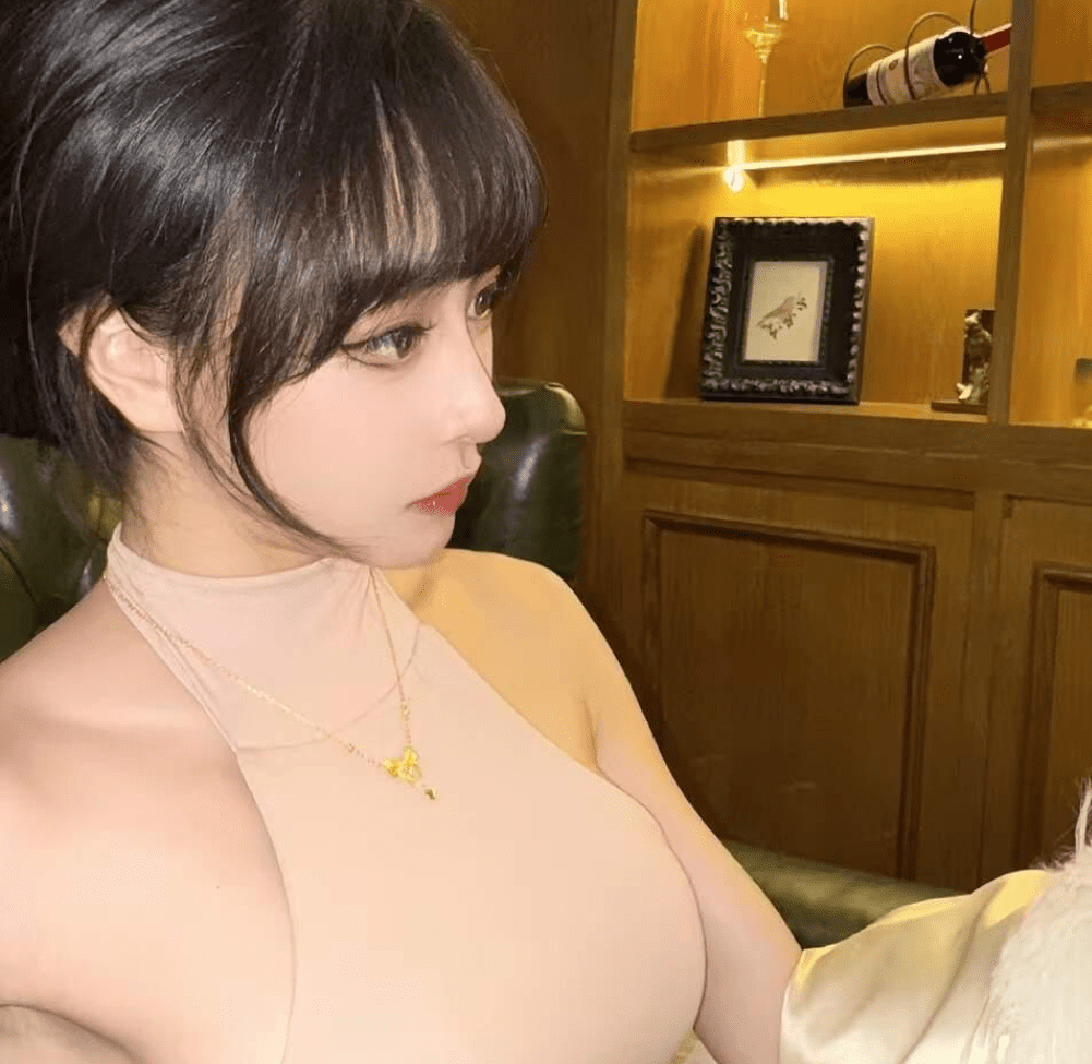 人间小奶猫个人简介，职业制服OL写真资源-2