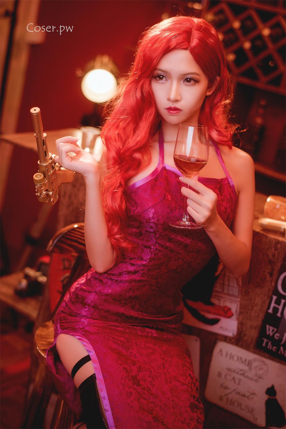 鳗鱼霏儿cosplay，每一处细节都被她完美复刻-1