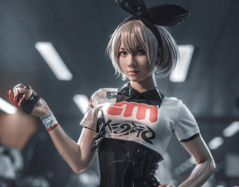 izumi泉桃子新cos图，神秘是她的眼神-1