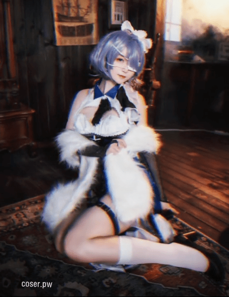 令人狂热，Yui金鱼Cos《崩坏3》中的黄泉角色-3