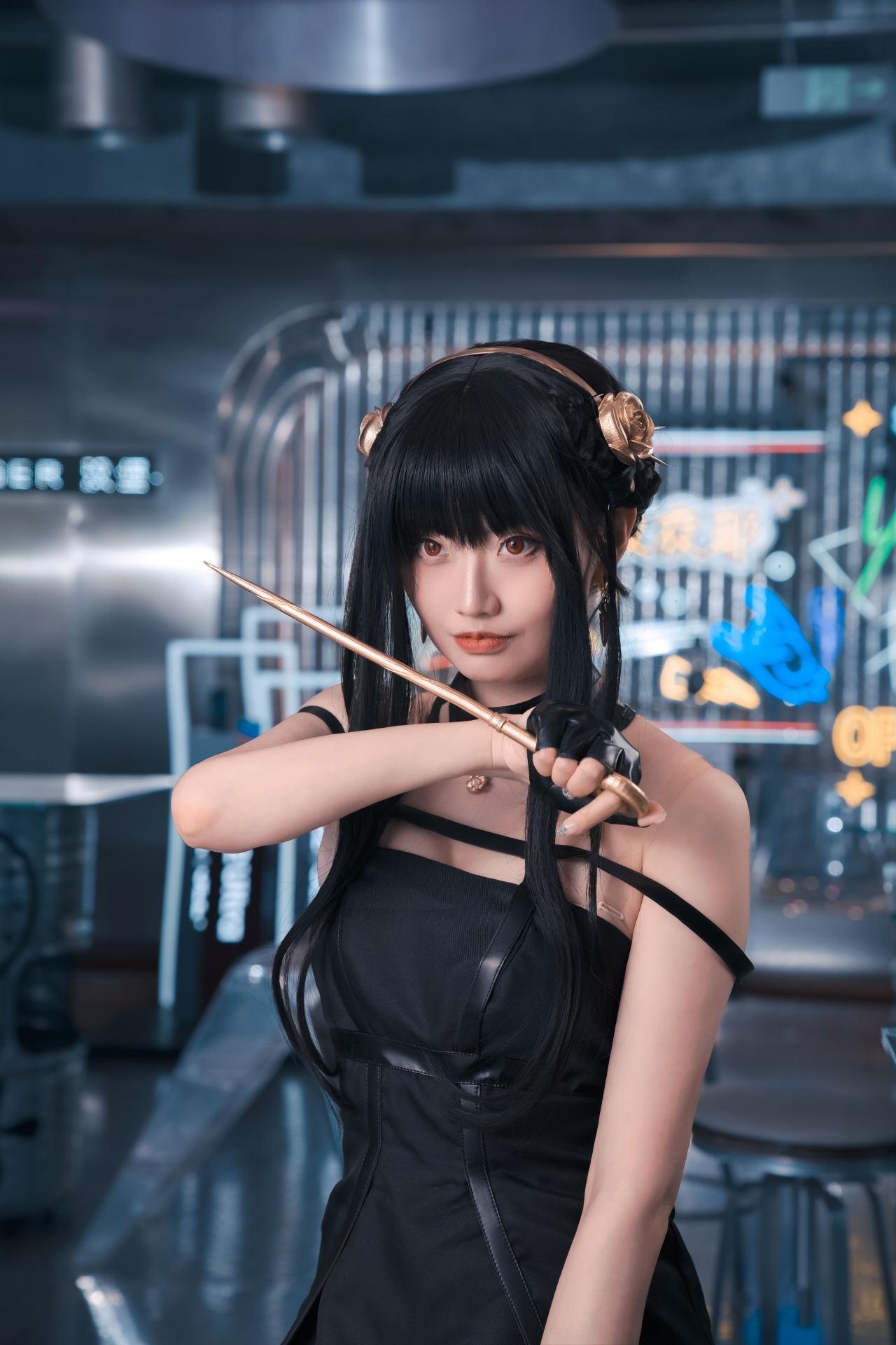 《间谍×过家家》荆棘公主约尔COS真人图 (CN：梁月曦Luna)-14