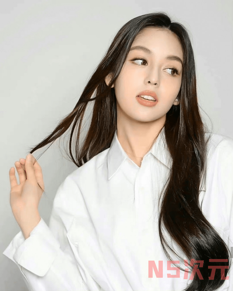 两国混血女歌手「Chanty」Lapillus女子唱跳组合成员-3