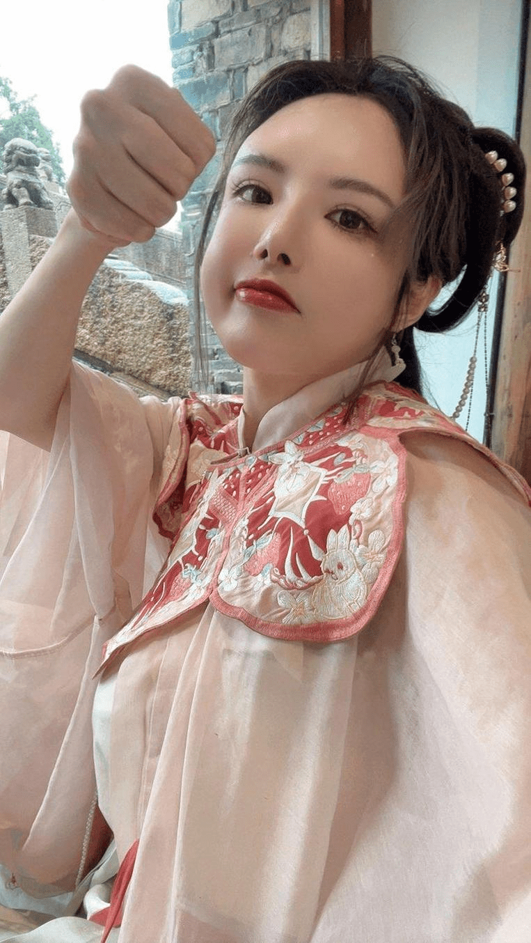 秋和柯基的最新作品，不同寻常的独特魅力-1