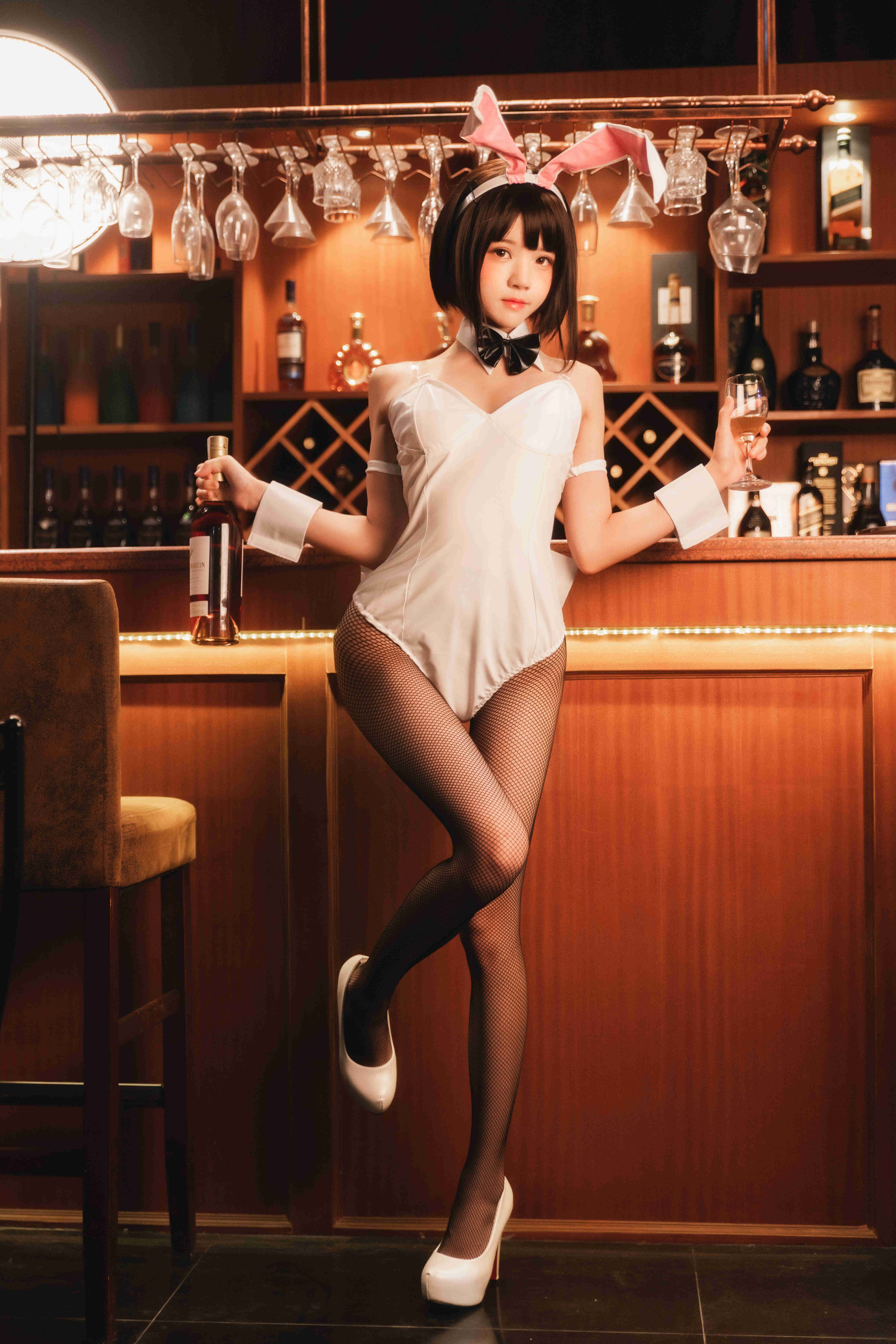 樱桃喵免费看图包 酒吧里兔女郎COS兔（樱桃喵合集）-2