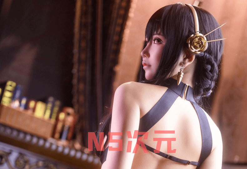 抱走莫子完美诠释《间谍过家家》中的约尔太太-1