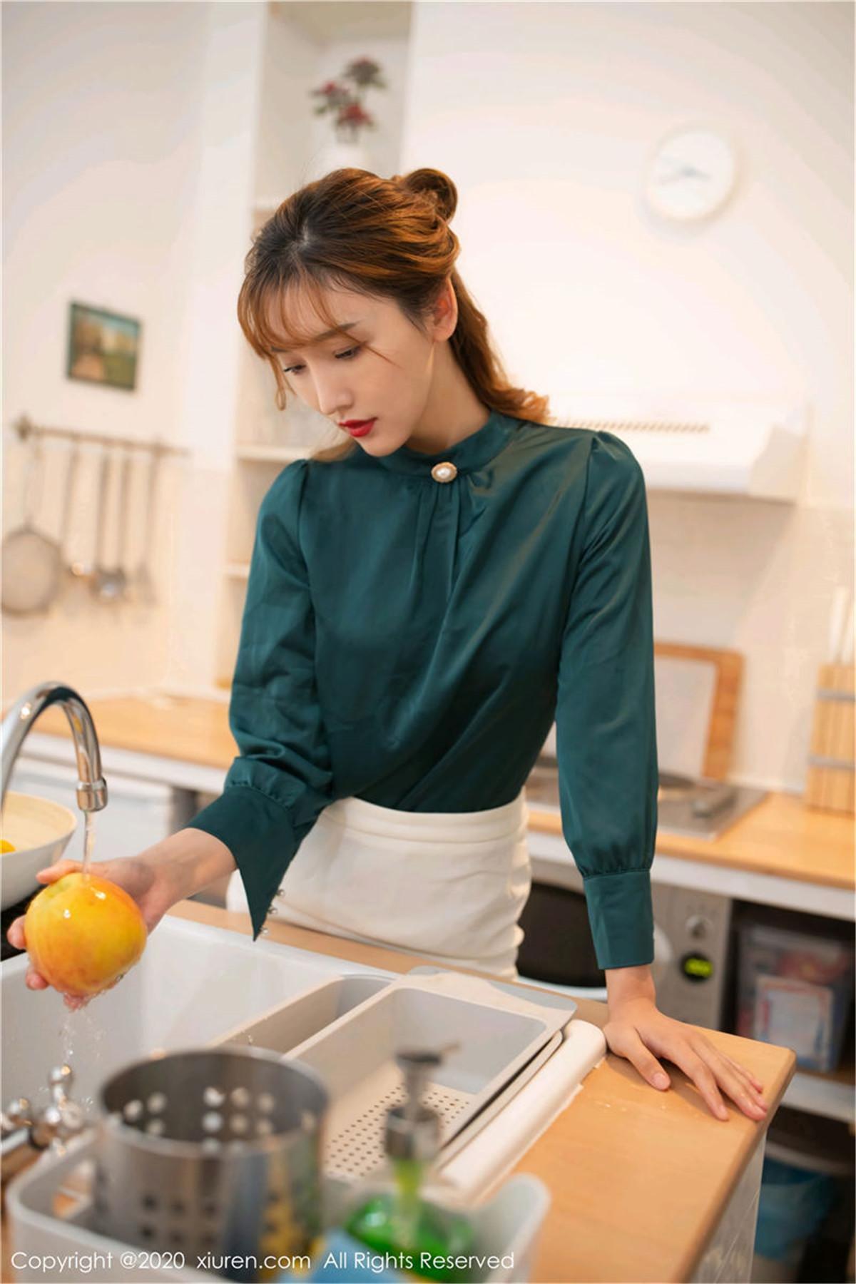 陆萱萱个人简介及写真作品预览，眼神传递故事！-1