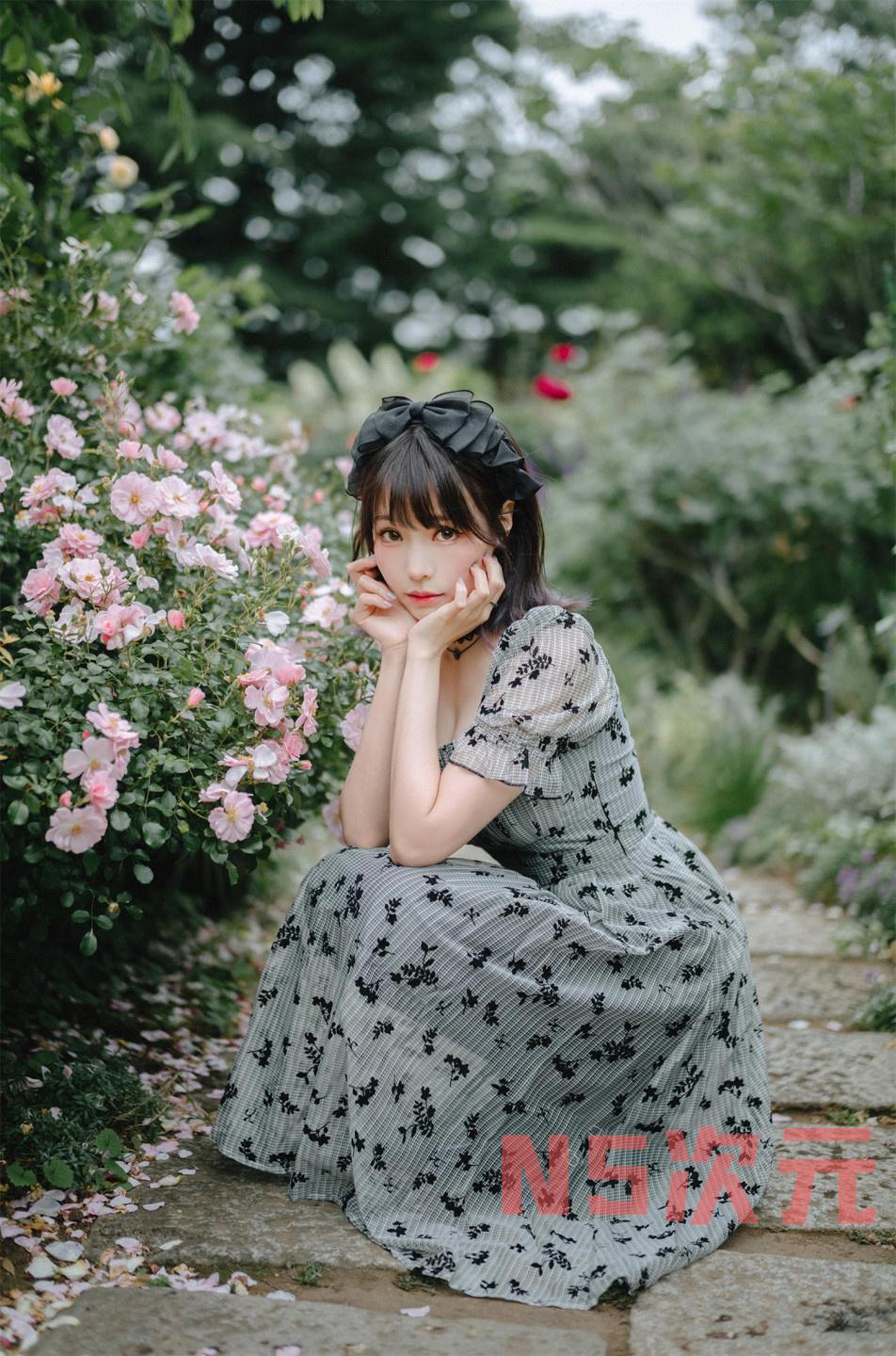 ElyEE子Tier8月3套图来袭，浪漫与梦幻交融-3