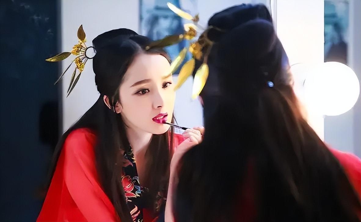 十个coser九个富，还有一个特别富！名媛玩cos身价上亿-1