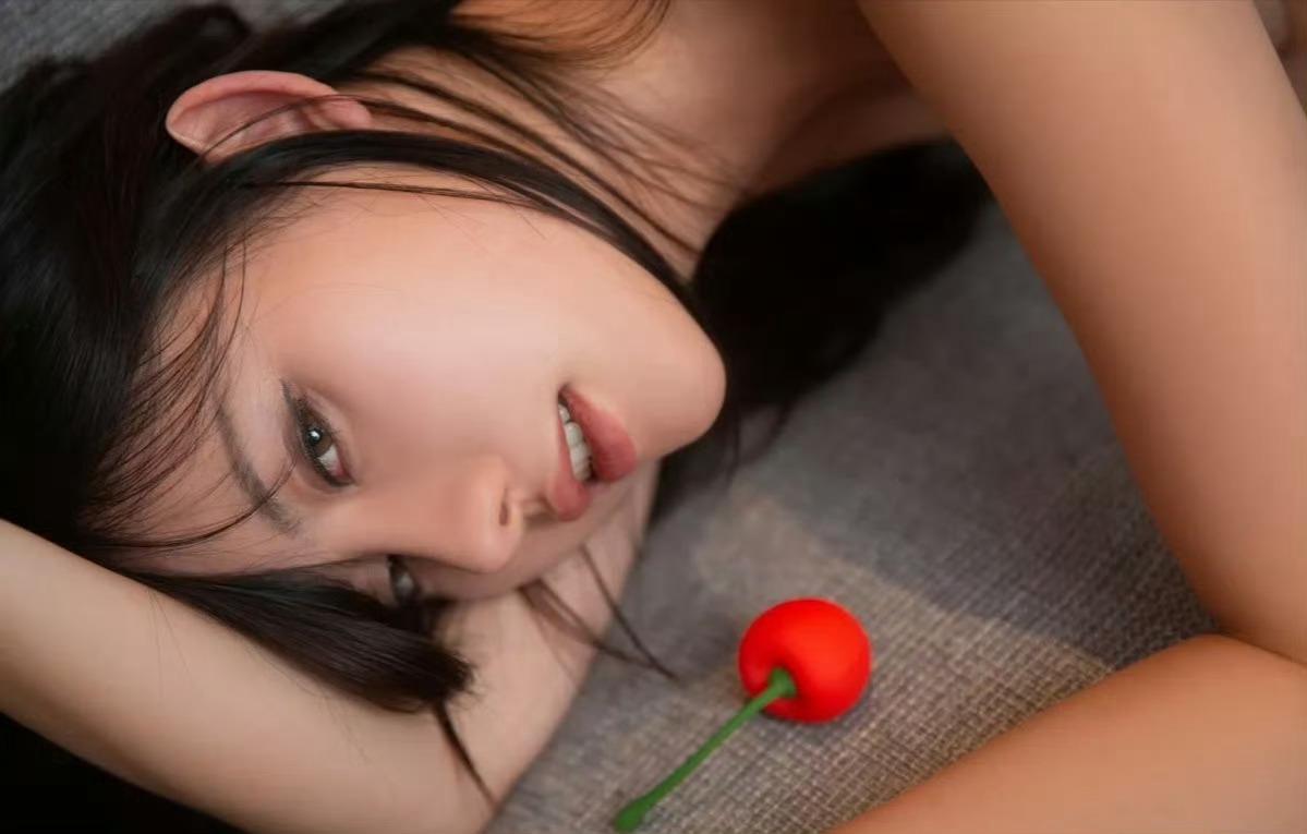 就是阿朱:引领潮流的时尚新宠,网络红人背后的故事-1 就是阿朱:引领潮流的时尚新宠,网络红人背后的故事-1