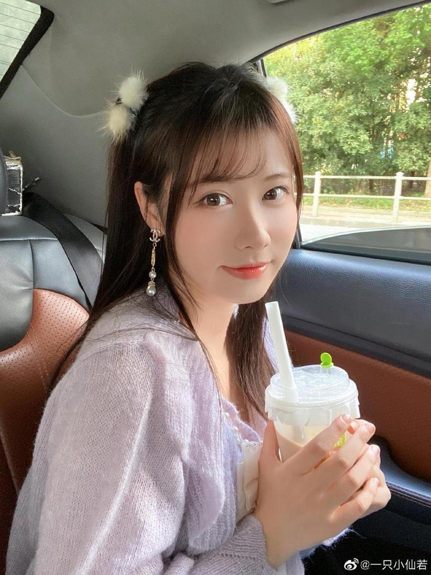 亲自拍摄的一只小仙若露高清壁纸原图,绝对不容错过 亲自拍摄的一只小仙若露高清壁纸原图,绝对不容错过