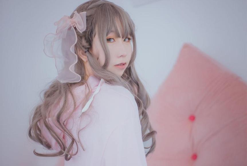 最浪漫的赏析:从从从从鸾囚笼少女展现的爱情故事。 最浪漫的赏析:从从从从鸾囚笼少女展现的爱情故事。