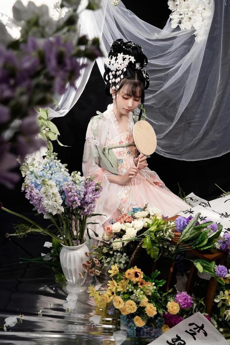喵小吉cos草神写真:摄影大师操刀,达到极致视觉享受。 喵小吉cos草神写真:摄影大师操刀,达到极致视觉享受。