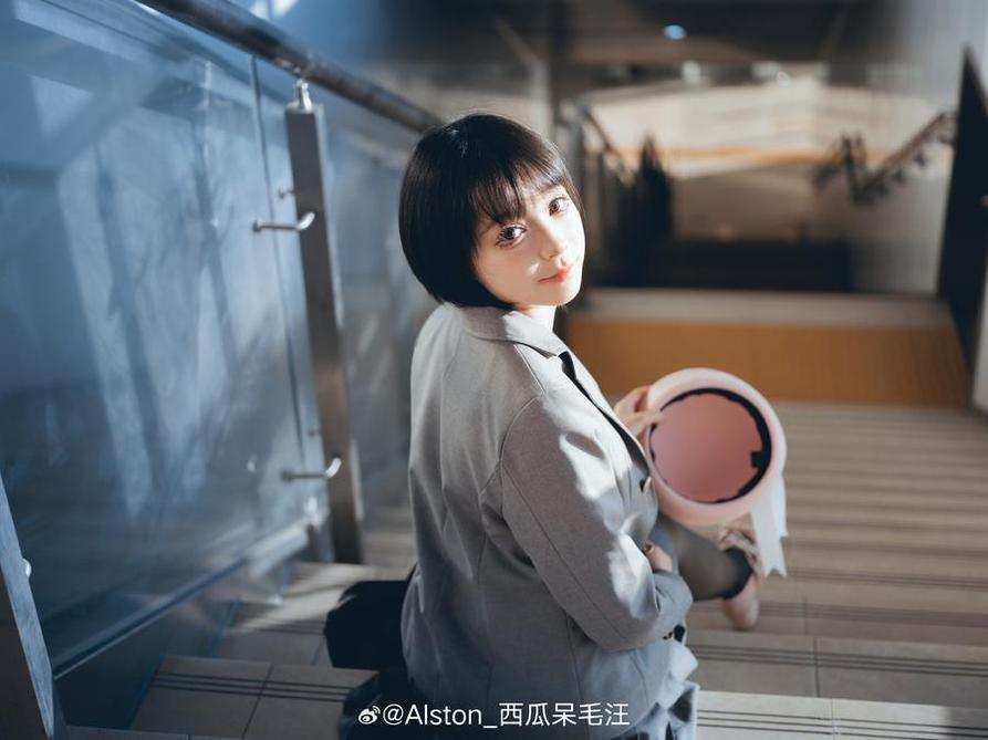 西瓜呆毛汪女朋友集结众家之长,成就经典图包 西瓜呆毛汪女朋友集结众家之长,成就经典图包