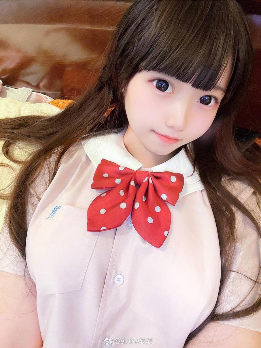 Eloise软软cos作品:绝妙的天鹅湖演绎 Eloise软软cos作品:绝妙的天鹅湖演绎