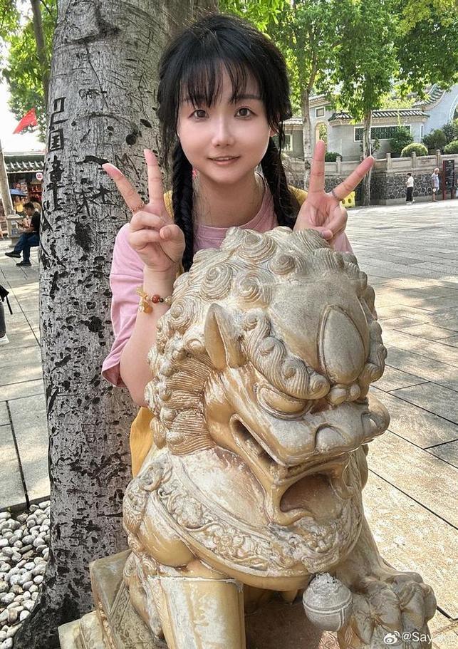 SAYAKO原神cos芭芭拉最新摄影作品,细节惊艳 SAYAKO原神cos芭芭拉最新摄影作品,细节惊艳