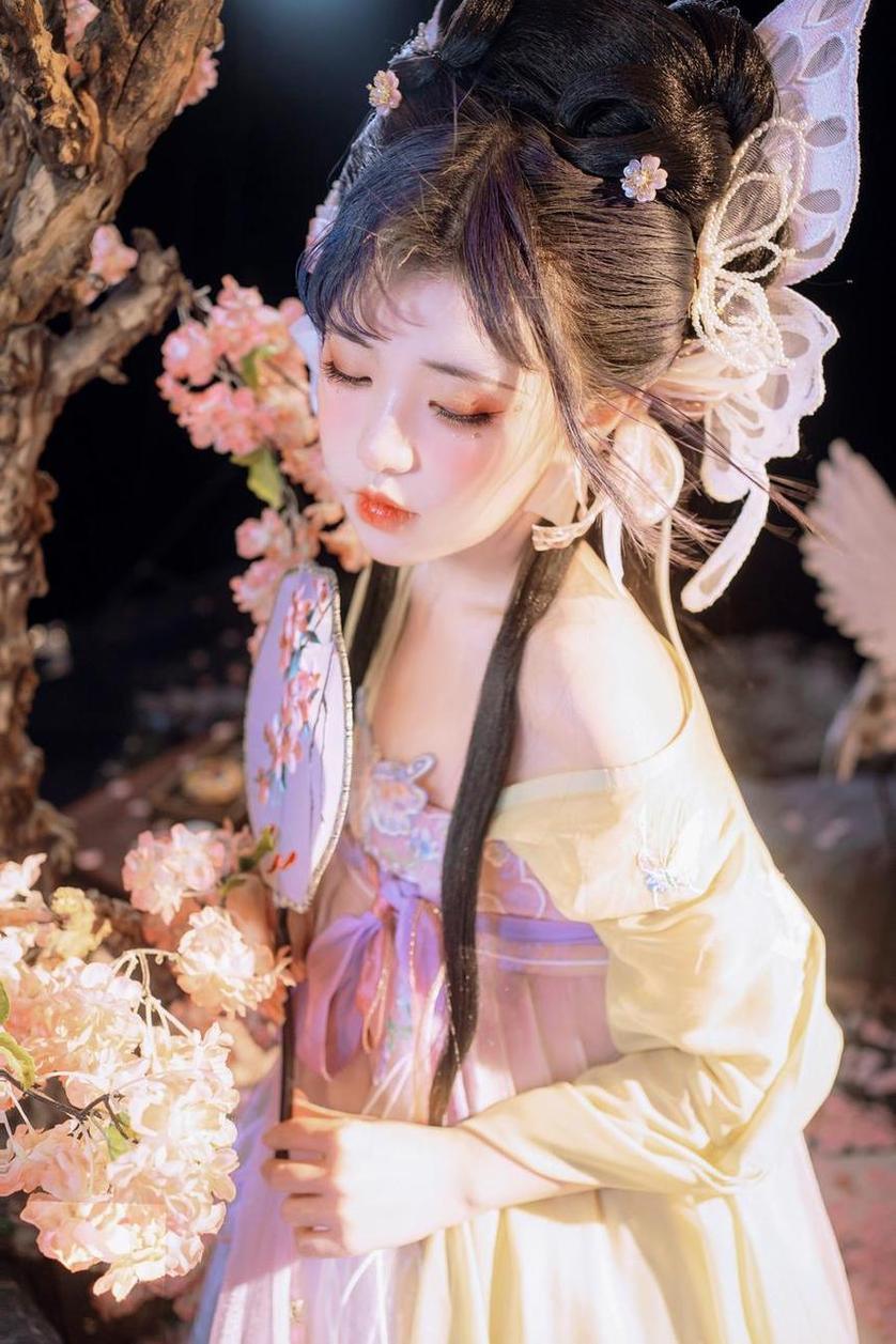 喵小吉花絮在线观看:照片艺术赏析,感受唯美之美 喵小吉花絮在线观看:照片艺术赏析,感受唯美之美