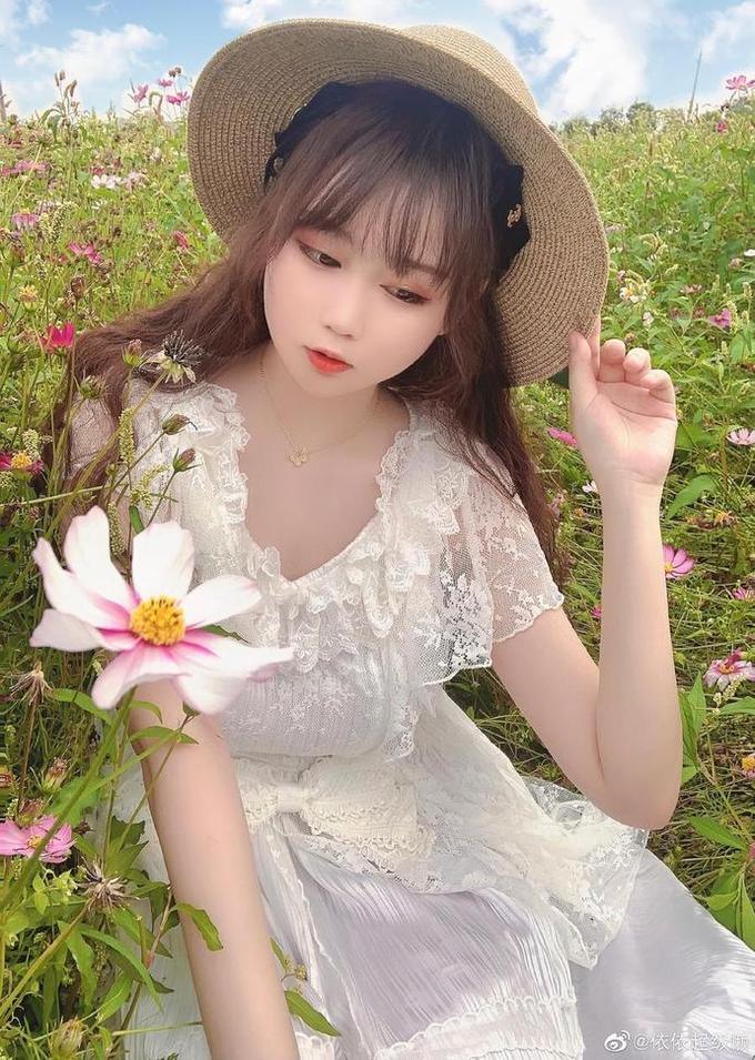 是依酱吖20套经典cos作品:唯美图包摄影 是依酱吖20套经典cos作品:唯美图包摄影