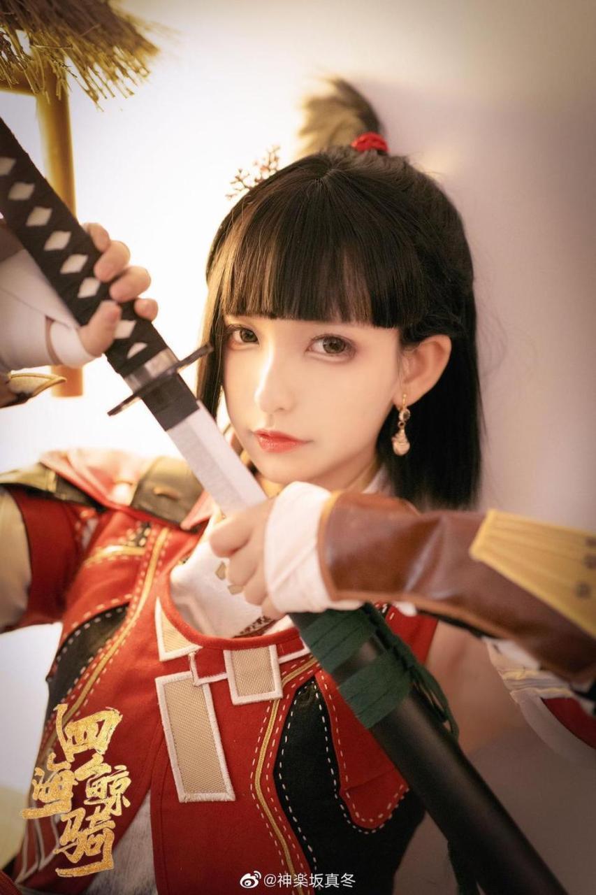最新更新!想看神乐坂真冬cos的美图吗? 最新更新!想看神乐坂真冬cos的美图吗?
