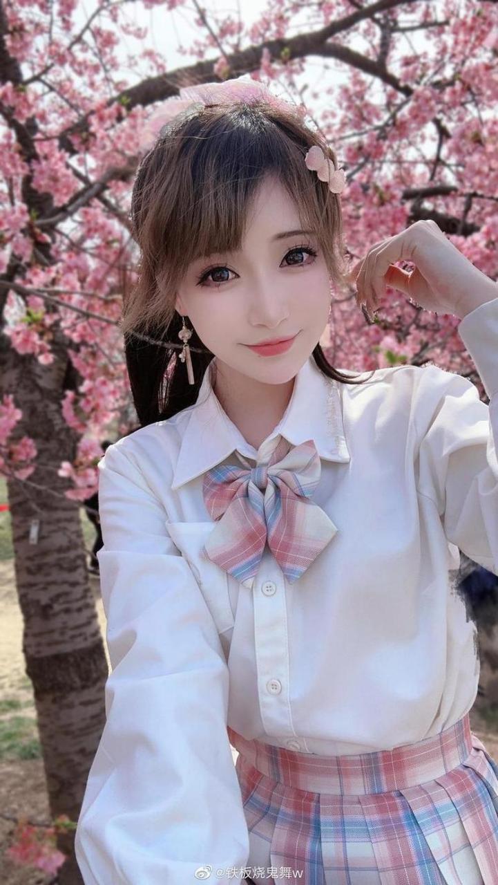 作品铁板烧鬼舞精油美丽与神秘并存,铁板烧鬼舞精油的工艺美学。 作品铁板烧鬼舞精油美丽与神秘并存,铁板烧鬼舞精油的工艺美学。
