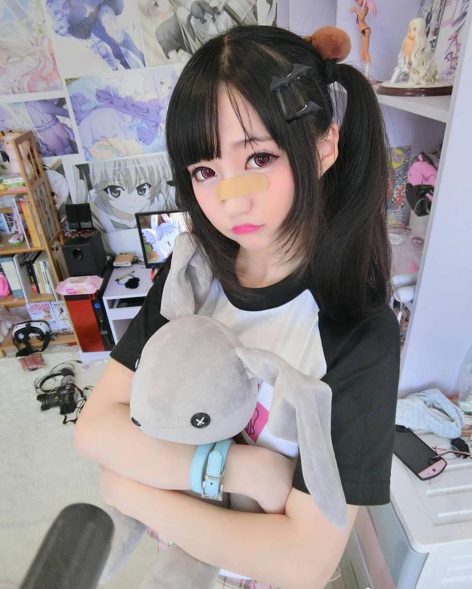 色彩缤纷的美图查魔物喵照片,展现出职业猫咪的神奇魔力 色彩缤纷的美图查魔物喵照片,展现出职业猫咪的神奇魔力