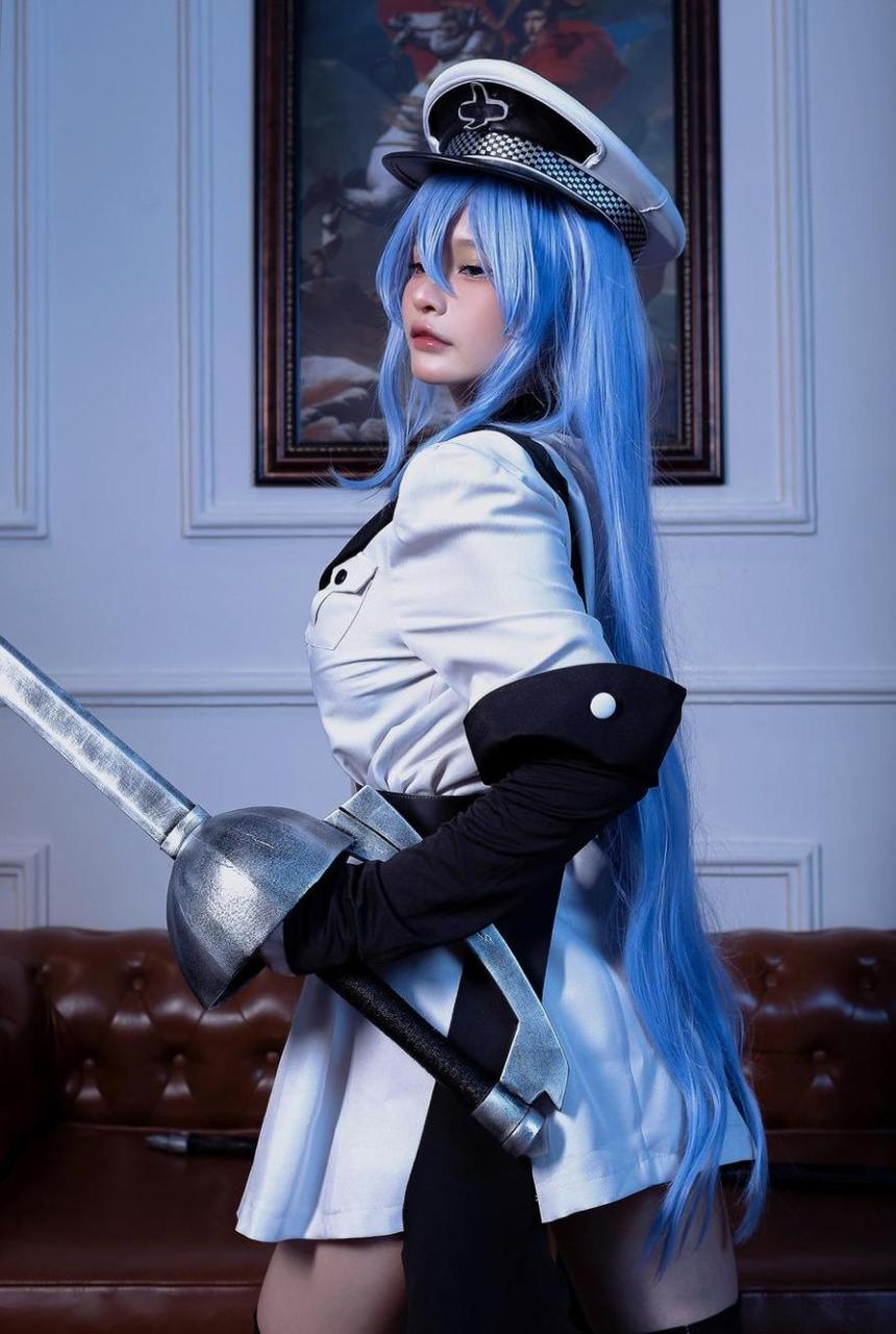 Azami San雅儿贝德的制服套:体验不一样的校园生活 Azami San雅儿贝德的制服套:体验不一样的校园生活