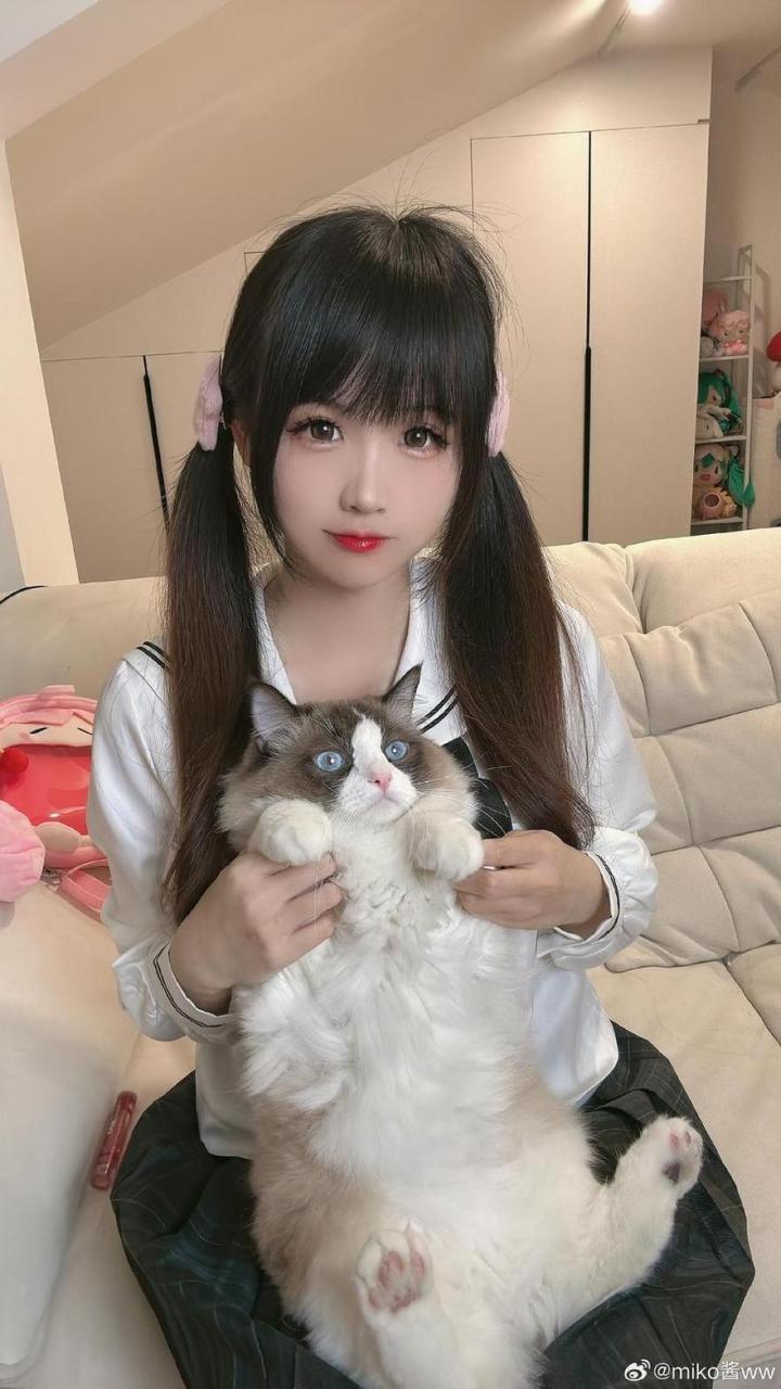 miko酱游戏:遇见你的那一天,一套不一样的美图 miko酱游戏:遇见你的那一天,一套不一样的美图